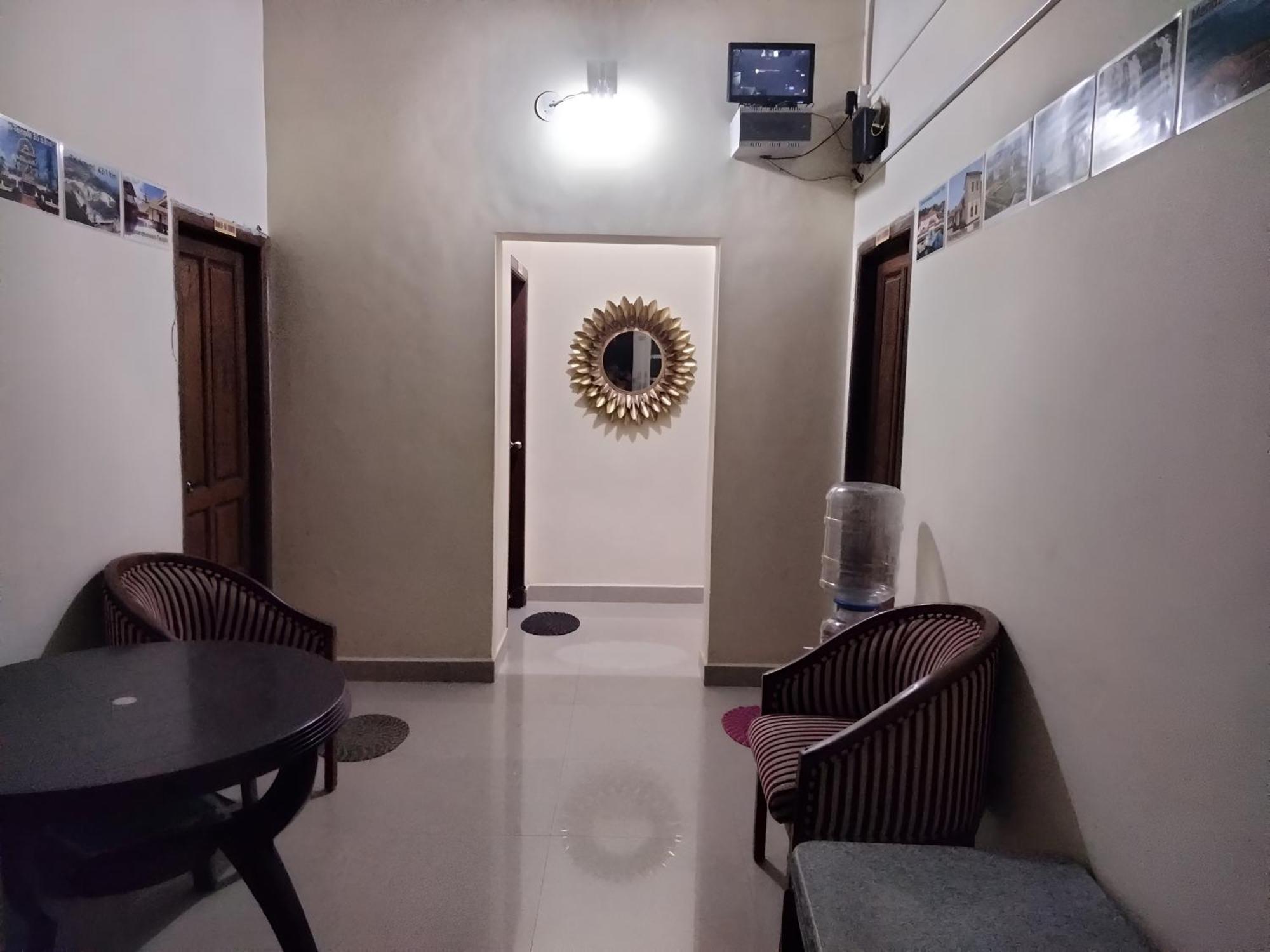 Prashanth Family Homestay Tulsa Exterior foto